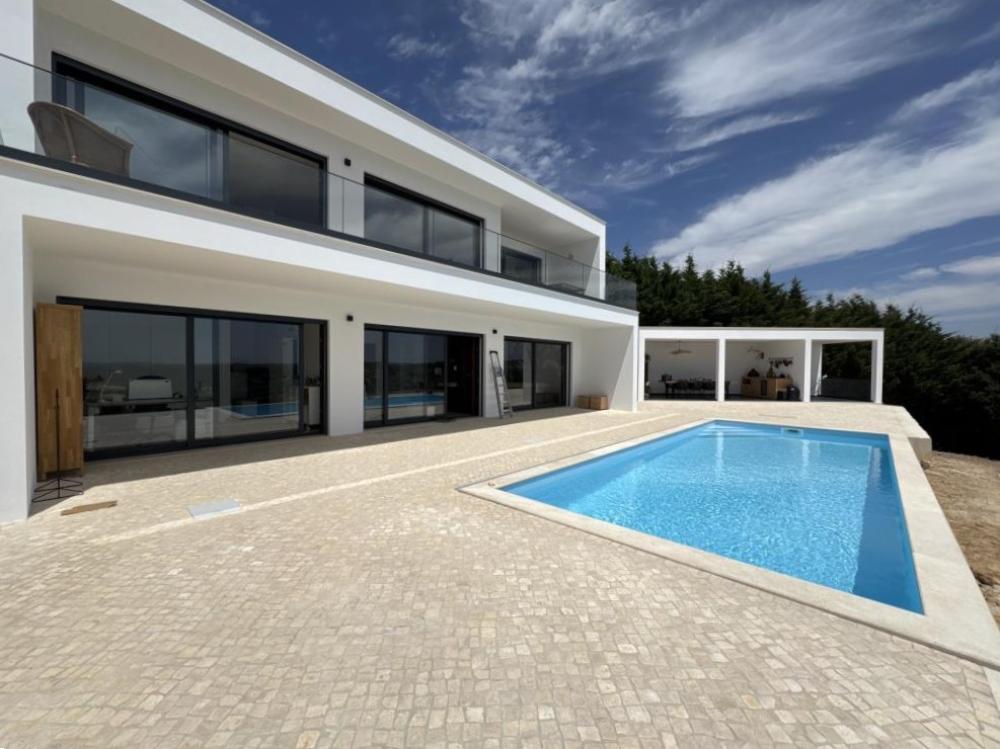 Huizenruil: Villa in Salir de Matos